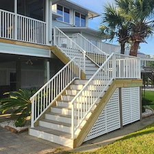 Custom-Composite-Deck-and-Staircase-Installation-in-Milton-FL-Built-to-Last 4